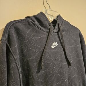 Nike Men's Black Hoodie - Size Small